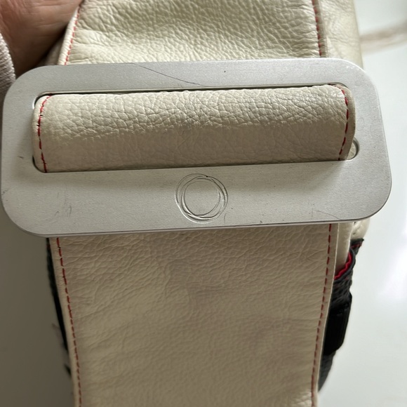 VGUC leather Bugaboo Bag for baby bottles, diapers - long wide adjustable strap - Picture 6 of 17